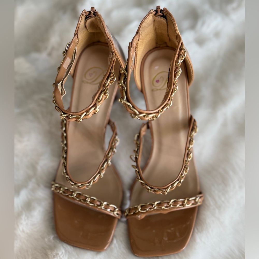 Elegant Tan Chain Strap Sandals
